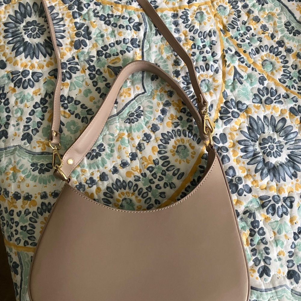 Chic Beige Crossbody Bag
